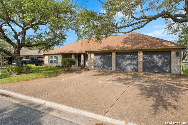 104 Peachtree Rockport, TX 78382