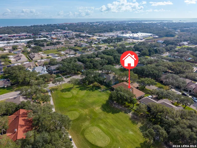 104 Peachtree Rockport, TX 78382