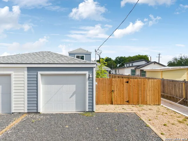 2916 Martin Luther King San Antonio, TX 78220