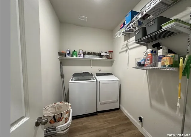 177 Middle Green loop Floresville, TX 78114