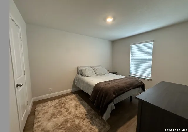177 Middle Green loop Floresville, TX 78114