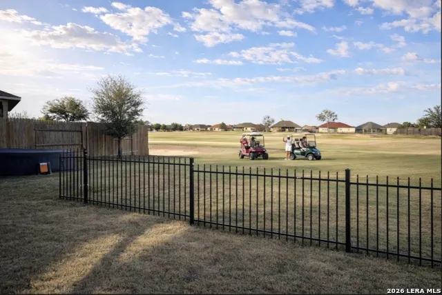 177 Middle Green loop Floresville, TX 78114