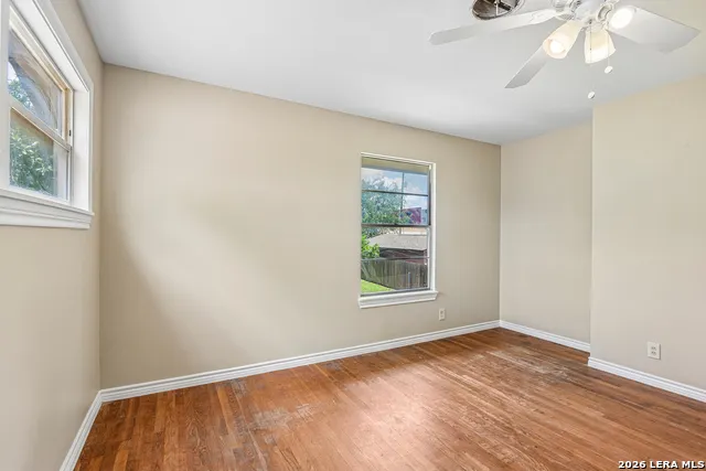 111 HANNASCH DR San Antonio, TX 78213