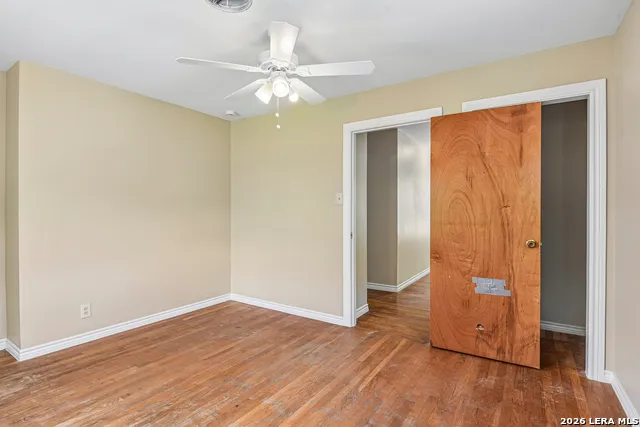 111 HANNASCH DR San Antonio, TX 78213