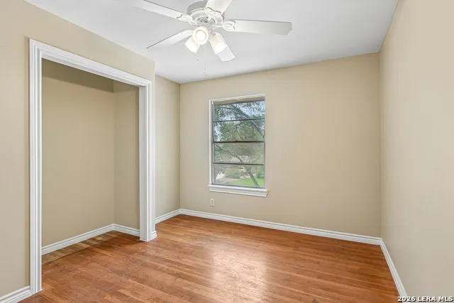 111 HANNASCH DR San Antonio, TX 78213