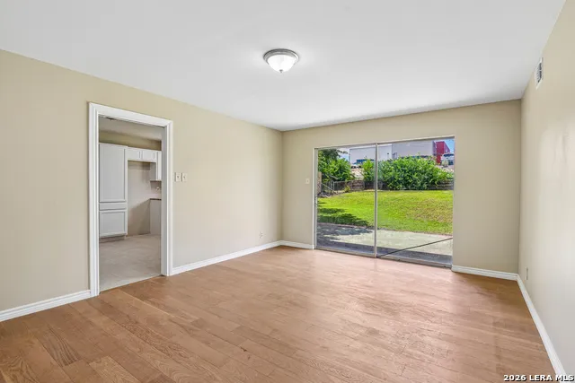 111 HANNASCH DR San Antonio, TX 78213