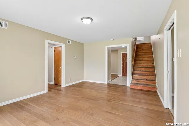 111 HANNASCH DR San Antonio, TX 78213