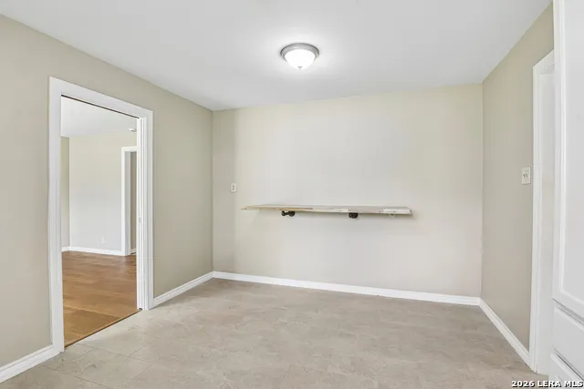 111 HANNASCH DR San Antonio, TX 78213