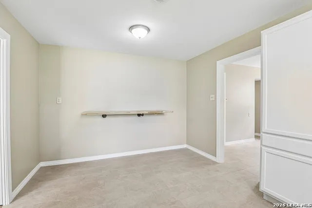 111 HANNASCH DR San Antonio, TX 78213