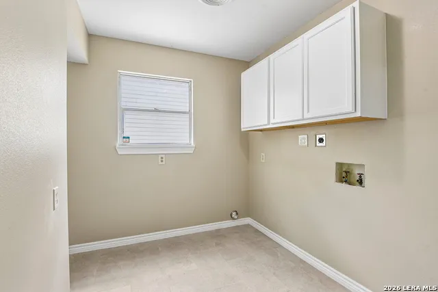 111 HANNASCH DR San Antonio, TX 78213