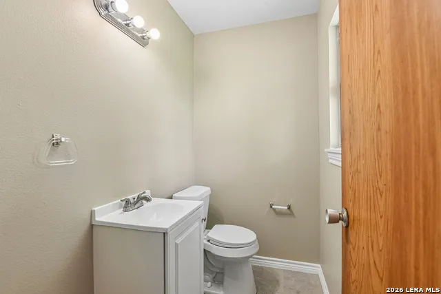 111 HANNASCH DR San Antonio, TX 78213