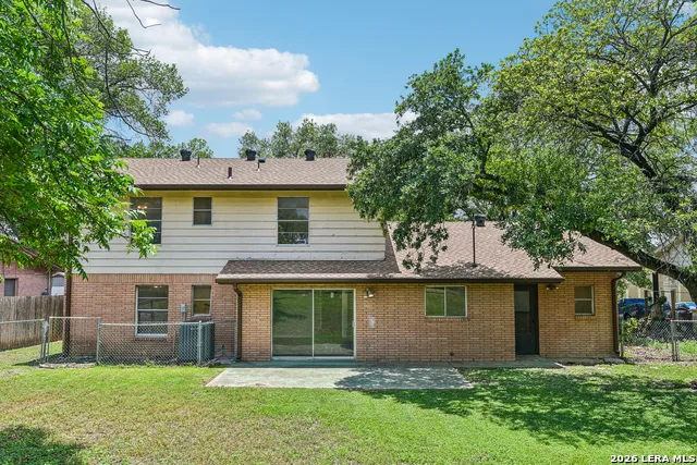 111 HANNASCH DR San Antonio, TX 78213