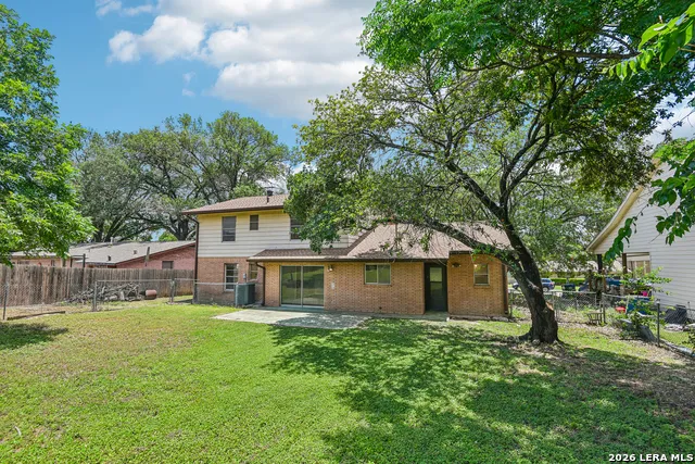 111 HANNASCH DR San Antonio, TX 78213