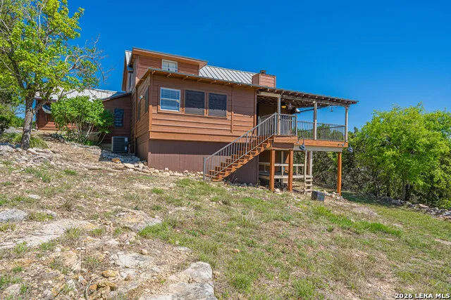 194 NW Hills Dr Kerrville, TX 78028