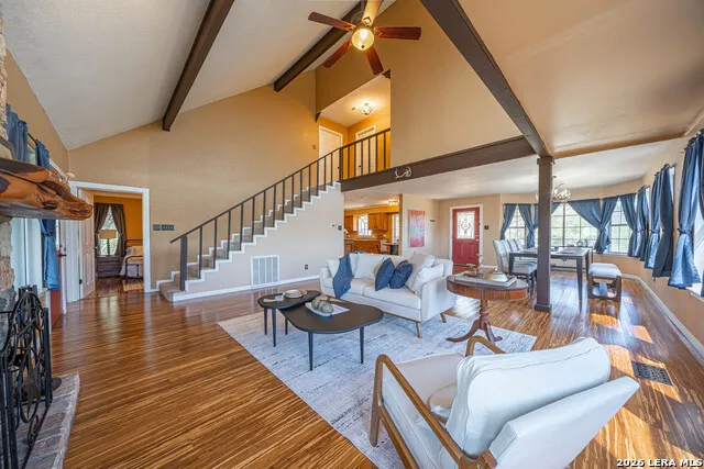 194 NW Hills Dr Kerrville, TX 78028