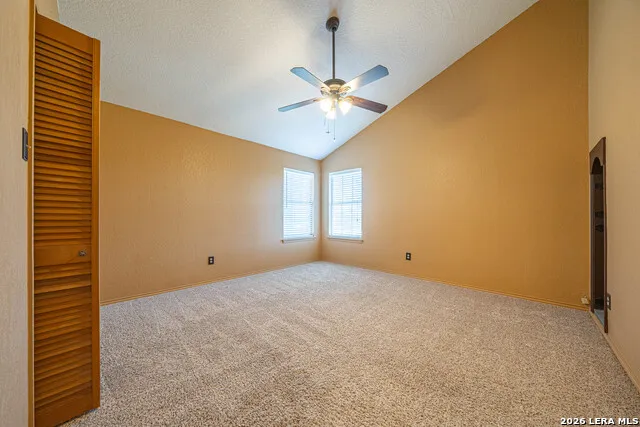 194 NW Hills Dr Kerrville, TX 78028