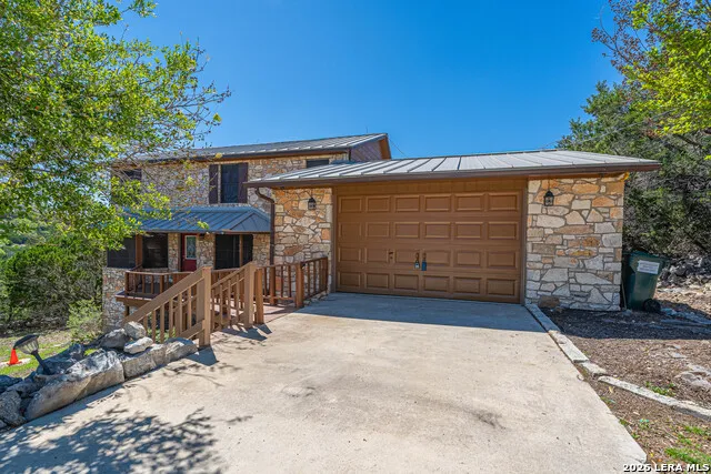 194 NW Hills Dr Kerrville, TX 78028