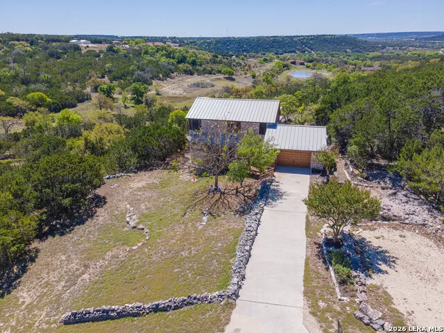 194 NW Hills Dr Kerrville, TX 78028