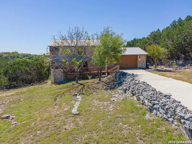 194 NW Hills Dr Kerrville, TX 78028