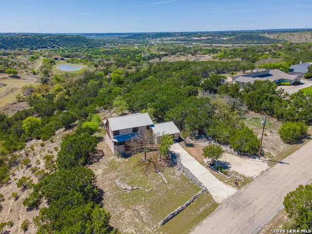194 NW Hills Dr Kerrville, TX 78028