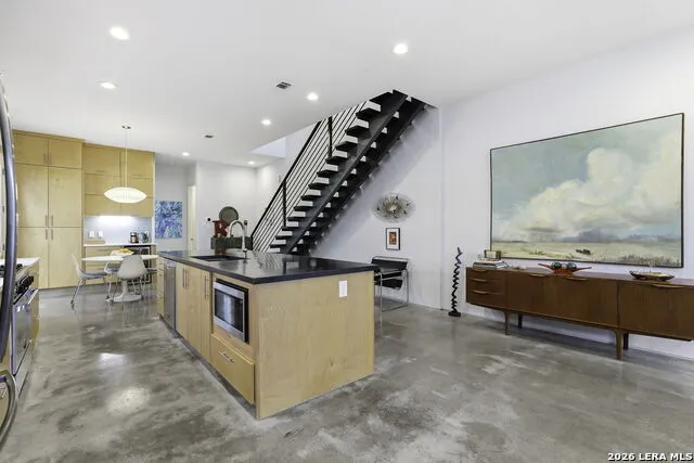 130 Clay San Antonio, TX 78204