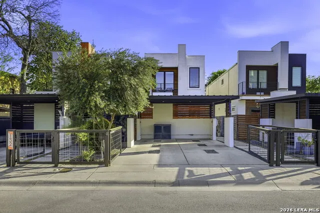 130 Clay San Antonio, TX 78204