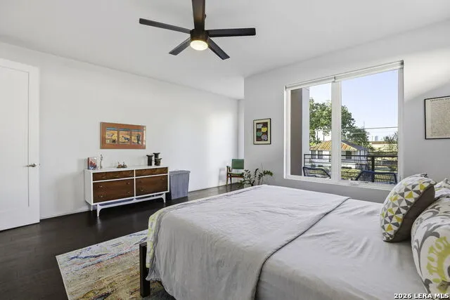 130 Clay San Antonio, TX 78204