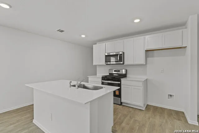 16052 Mahogany Way Elmendorf, TX 78112
