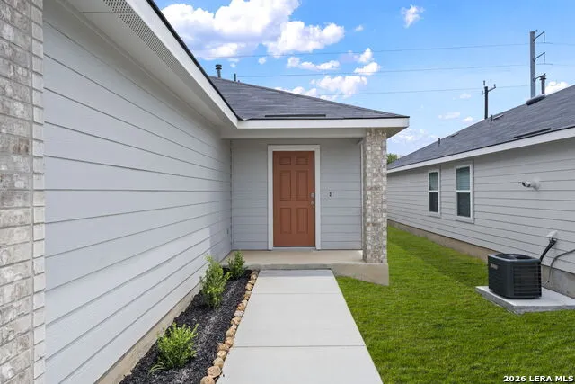 16052 Mahogany Way Elmendorf, TX 78112