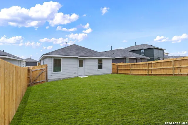 16052 Mahogany Way Elmendorf, TX 78112