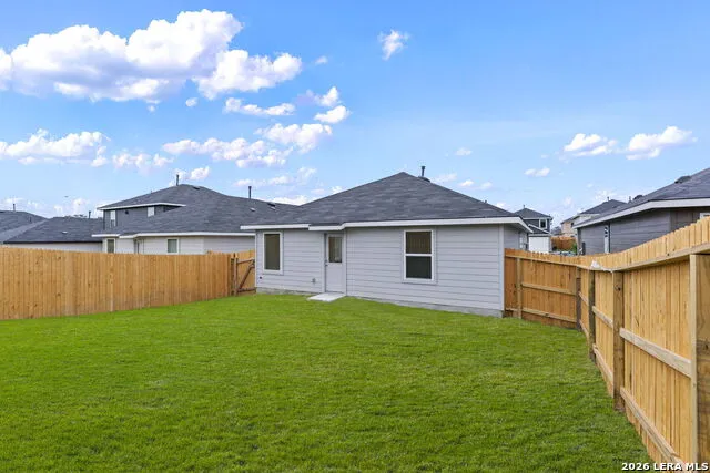 16052 Mahogany Way Elmendorf, TX 78112
