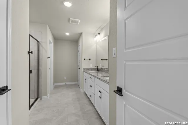 127 Highland Park Castroville, TX 78009