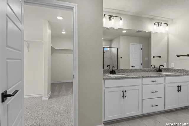 127 Highland Park Castroville, TX 78009