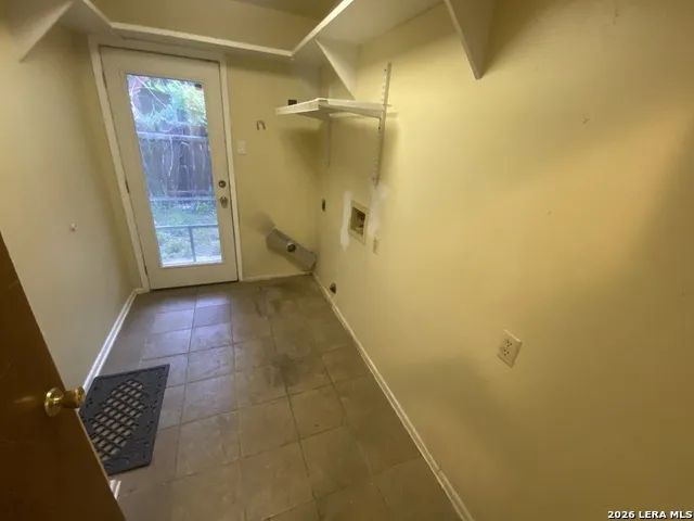 9811 Carolwood Dr San Antonio, TX 78213