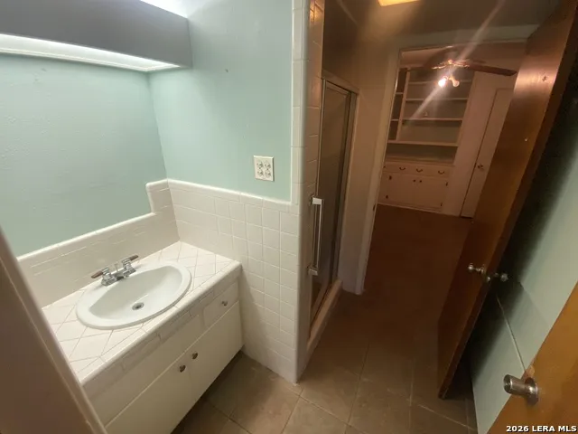 9811 Carolwood Dr San Antonio, TX 78213