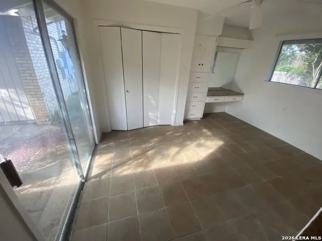 9811 Carolwood Dr San Antonio, TX 78213