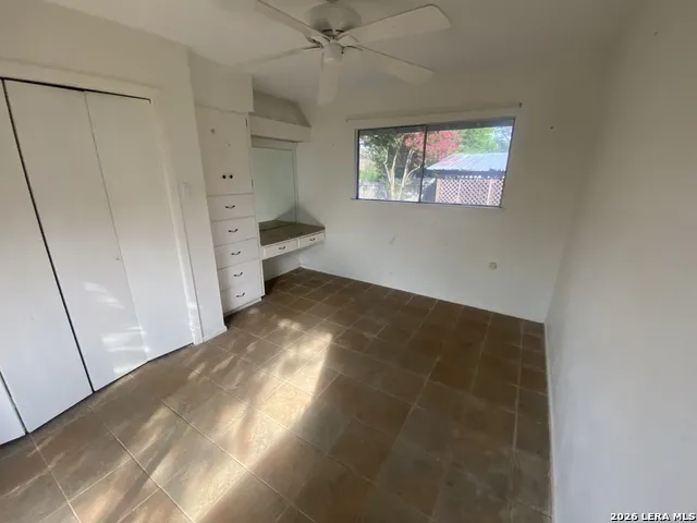 9811 Carolwood Dr San Antonio, TX 78213