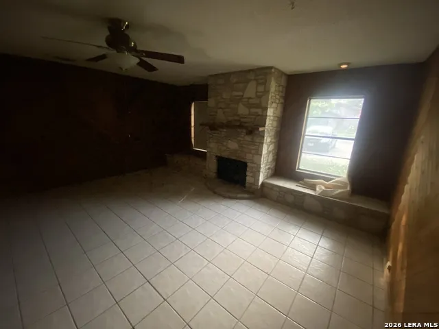 9811 Carolwood Dr San Antonio, TX 78213