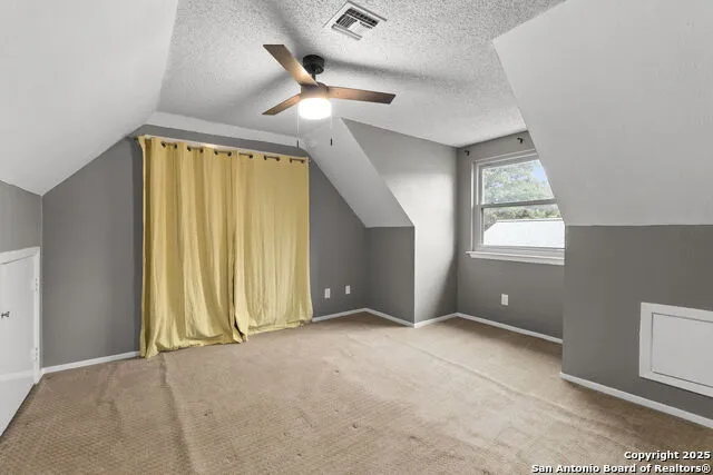 5203 Metcalf Windcrest, TX 78239