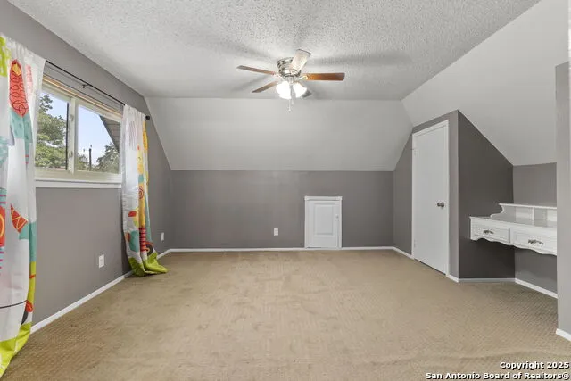 5203 Metcalf Windcrest, TX 78239