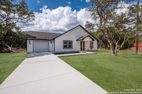432 Canyon Lake Dr