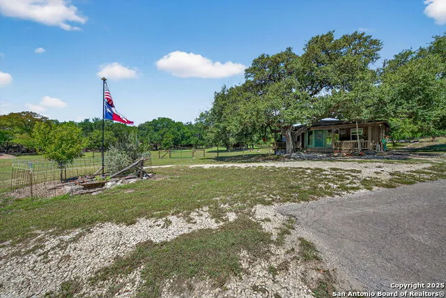 924 Wagon Creek Bandera, TX 78003