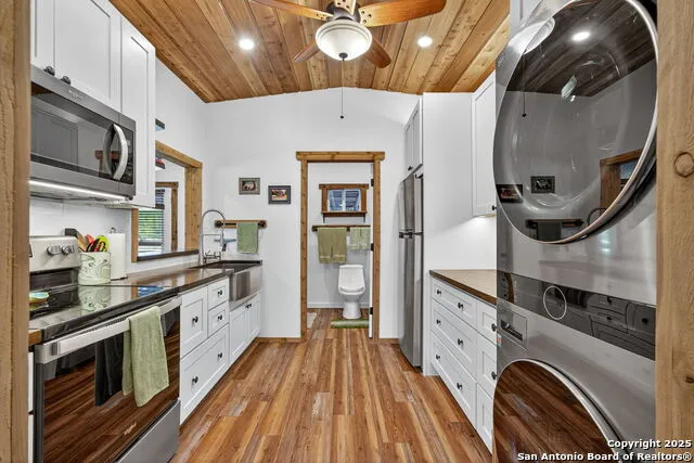 924 Wagon Creek Bandera, TX 78003