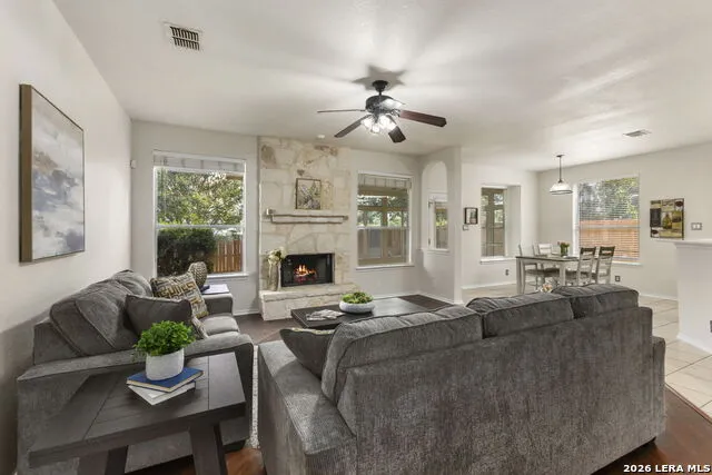 8942 FIREBAUGH DR Helotes, TX 78023