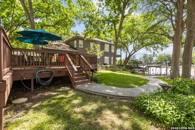157 LAKE BND McQueeney, TX 78123