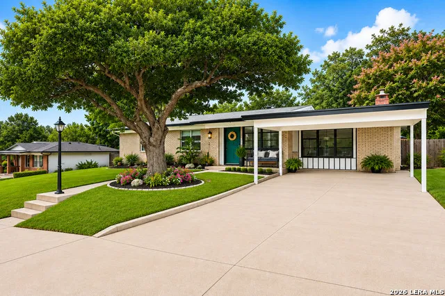 210 W Glenview San Antonio, TX 78228