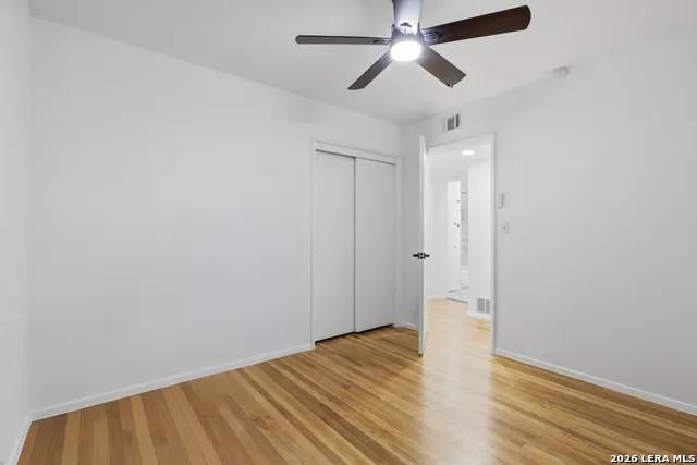 210 W Glenview San Antonio, TX 78228