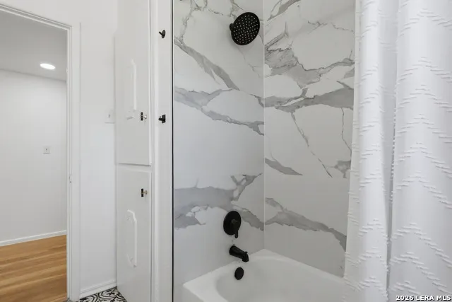 210 W Glenview San Antonio, TX 78228