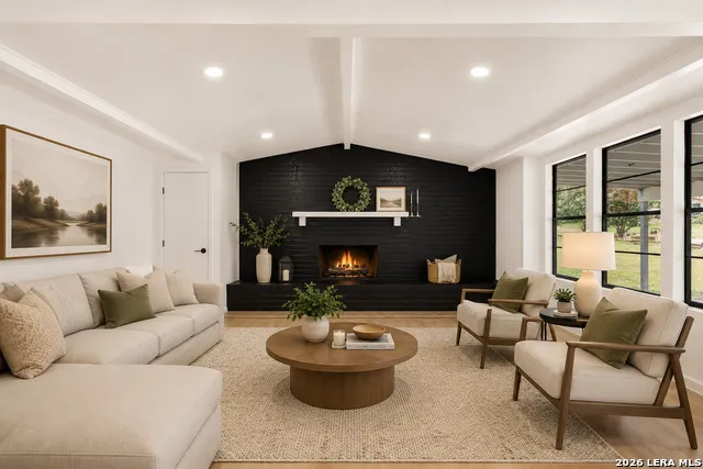 210 W Glenview San Antonio, TX 78228