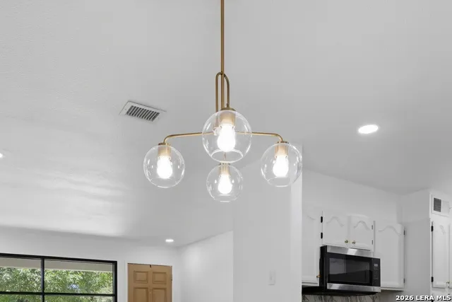 210 W Glenview San Antonio, TX 78228